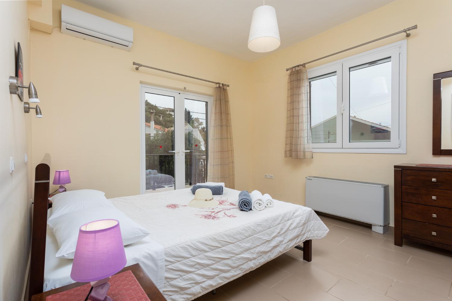 Villa Konstantinos Katavolos ภายนอก รูปภาพ