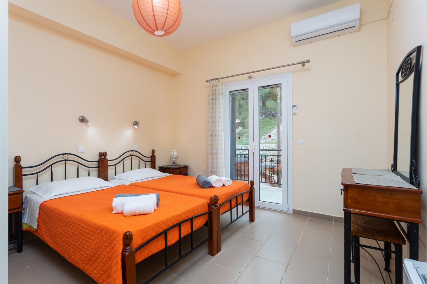 Villa Konstantinos Katavolos ภายนอก รูปภาพ